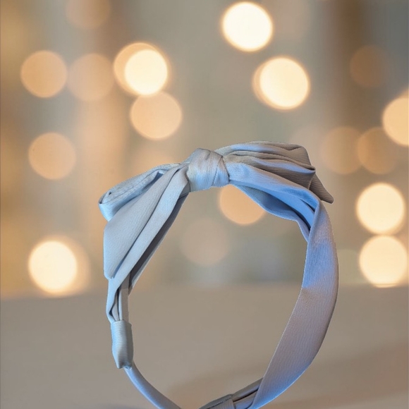 Kristen Ess Accessories - 6 NWT Knot Bow Headband in Light Blue